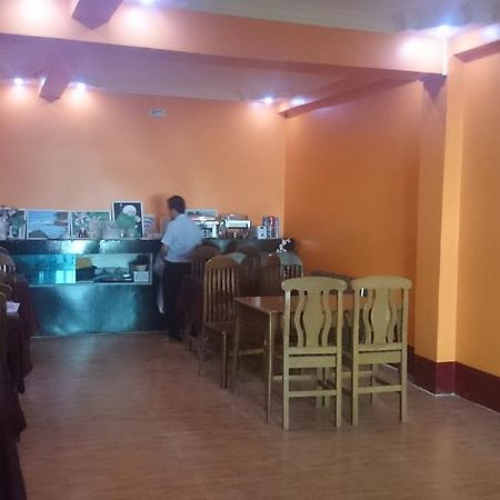 Silver Moon Hotel Янгон Екстериор снимка