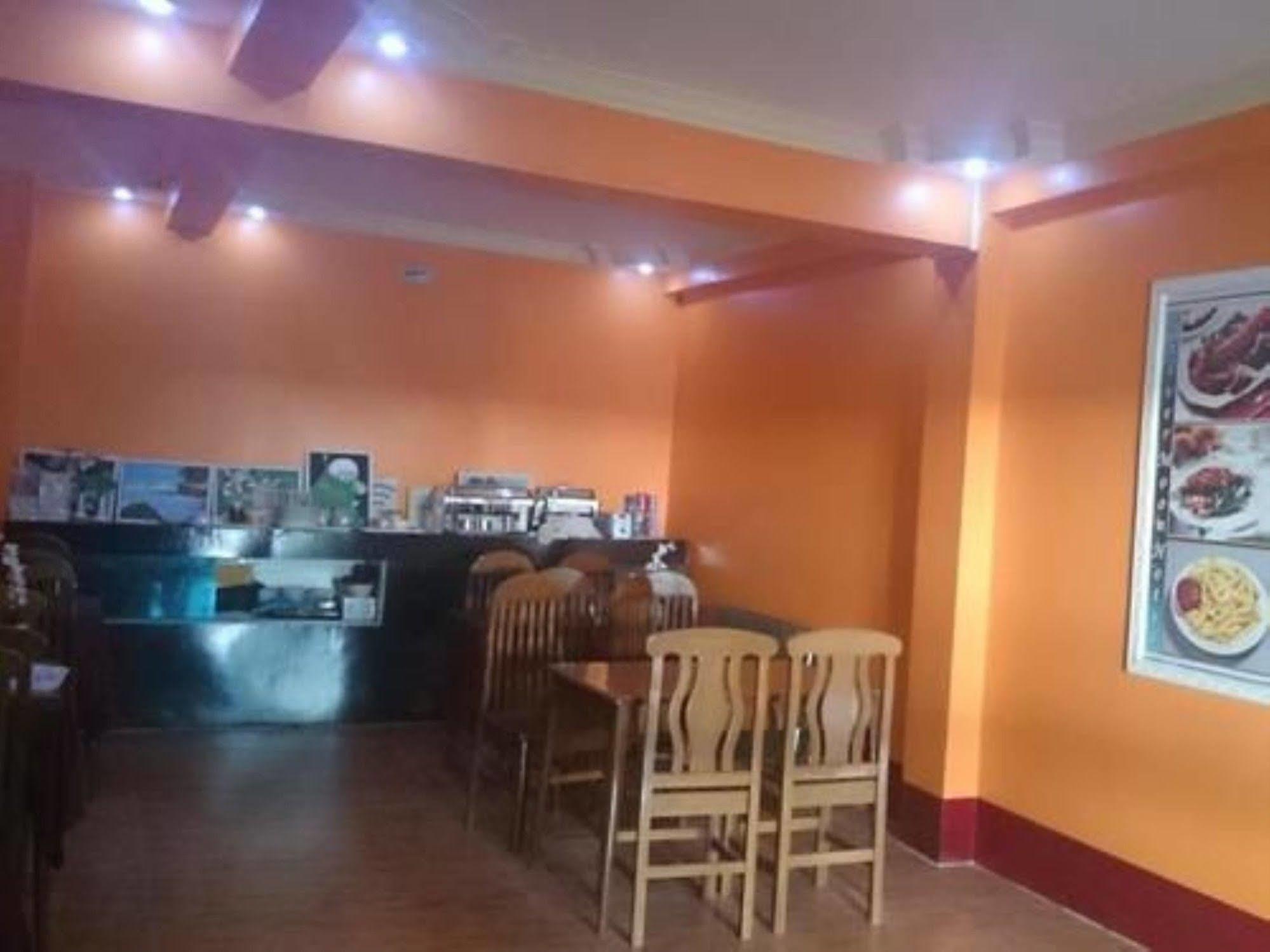 Silver Moon Hotel Янгон Екстериор снимка